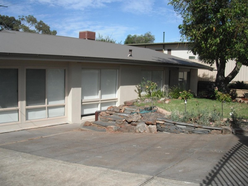 28 Glenda Avenue, Morphett Vale SA 5162