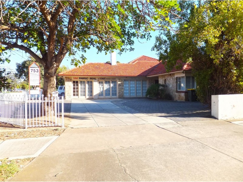 2/753 Port Road, Cnr Hughes St South, Woodville SA 5011