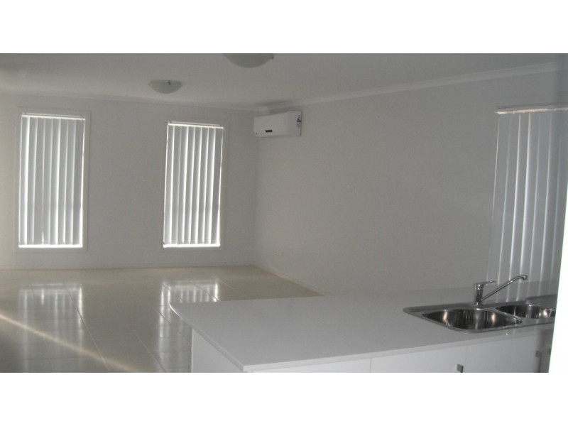 4 Wheelhouse Rd, Seaford Meadows SA 5169