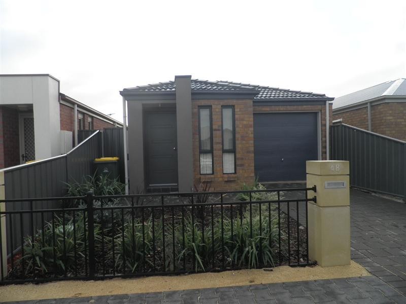 48 St Lawrence Ave, Andrews Farm SA 5114