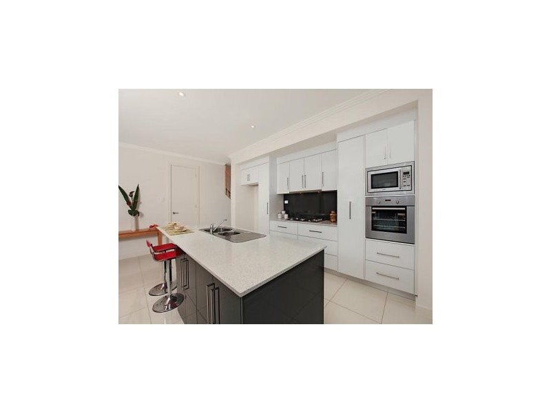 12 Riverside Street, Mawson Lakes SA 5095