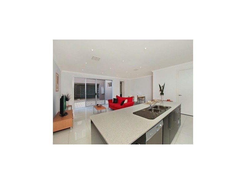 12 Riverside Street, Mawson Lakes SA 5095