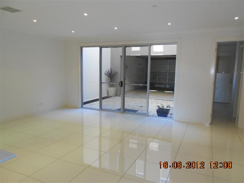 12 Riverside Street, Mawson Lakes SA 5095