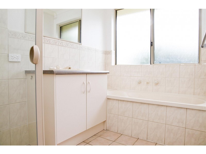 52 Fraser Avenue, Happy Valley SA 5159