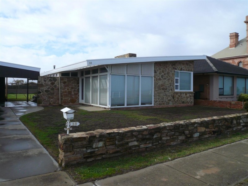 38 North Esplanade, Glenelg North SA 5045