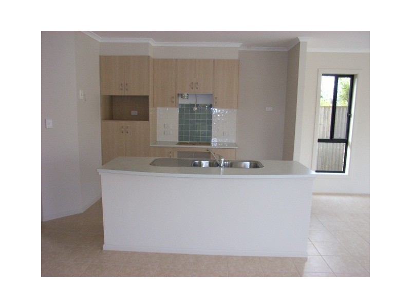 10 Manoora Street, Greenacres SA 5086