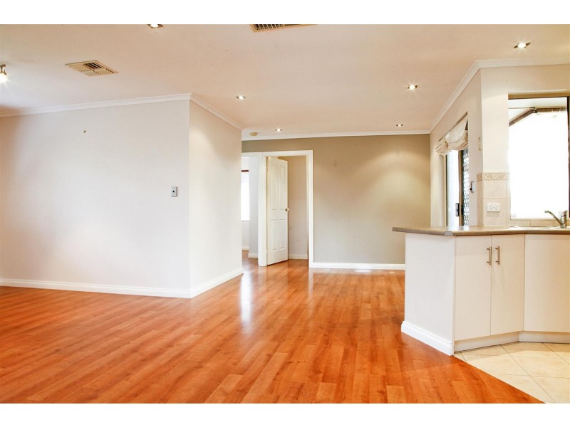 52 Fraser Avenue, Happy Valley SA 5159