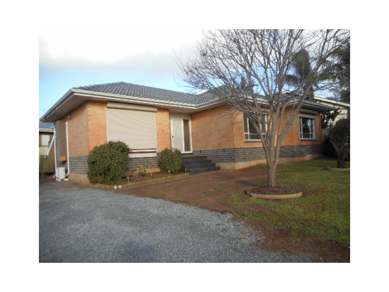 2 Graham Street, Para Hills SA 5096