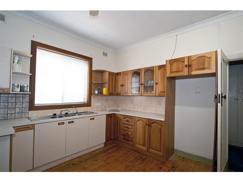 888 Port Road, Woodville South SA 5011