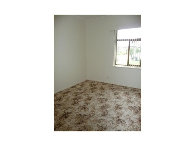 32 Fawnbrake Crescent, West Beach SA 5024