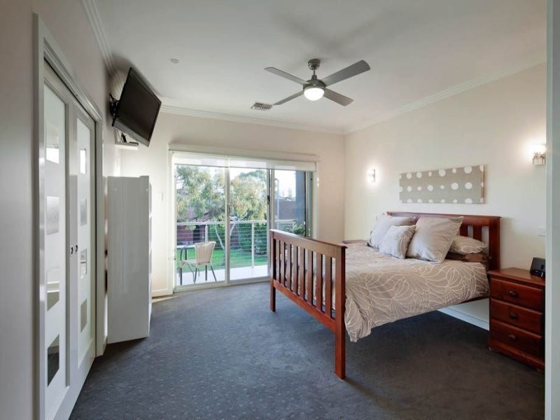 4 Alexander Avenue, Grange SA 5022
