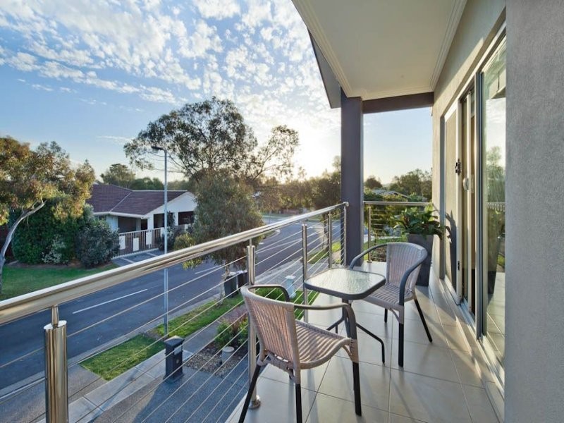 4 Alexander Avenue, Grange SA 5022