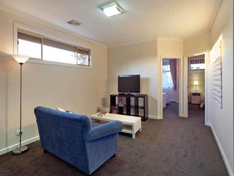 4 Alexander Avenue, Grange SA 5022