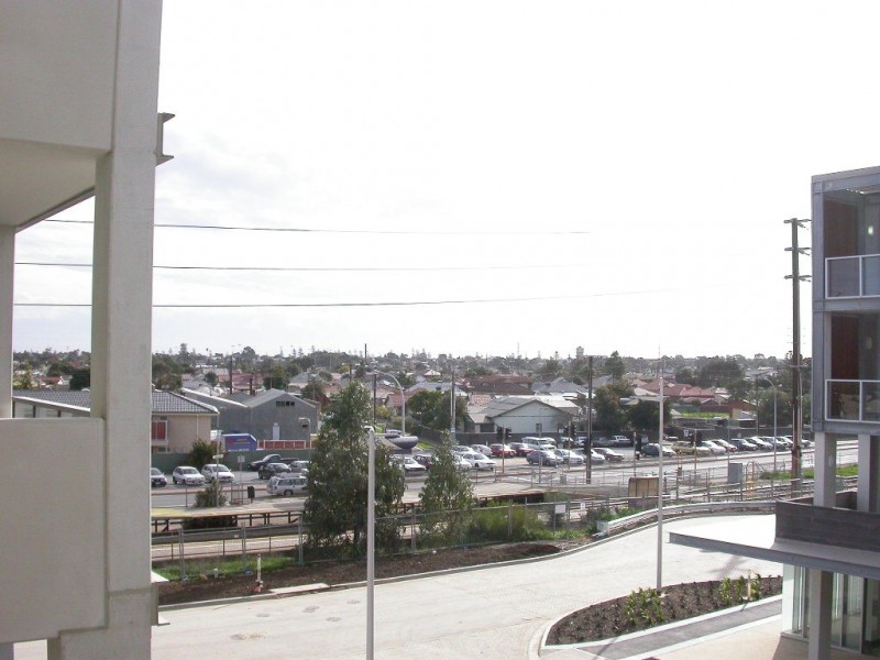 303/ 12 -14 Shores Wirra Drive, New Port SA 5015