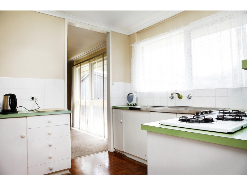 11 Mason Avenue, Happy Valley SA 5159