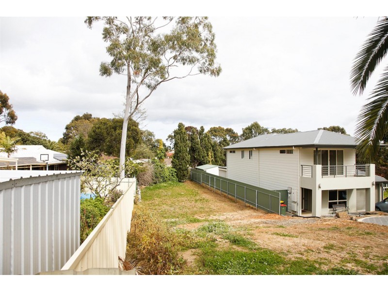 22 Blinkbrae Avenue, Happy Valley SA 5159