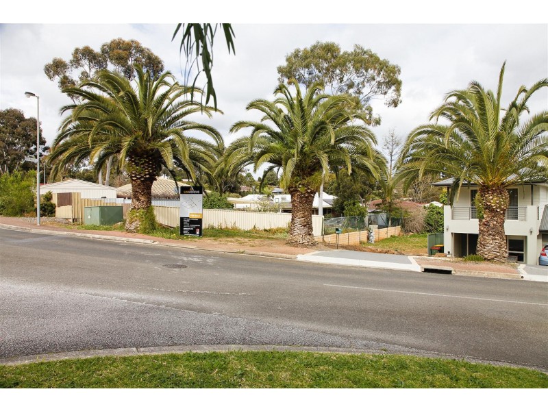 22 Blinkbrae Avenue, Happy Valley SA 5159