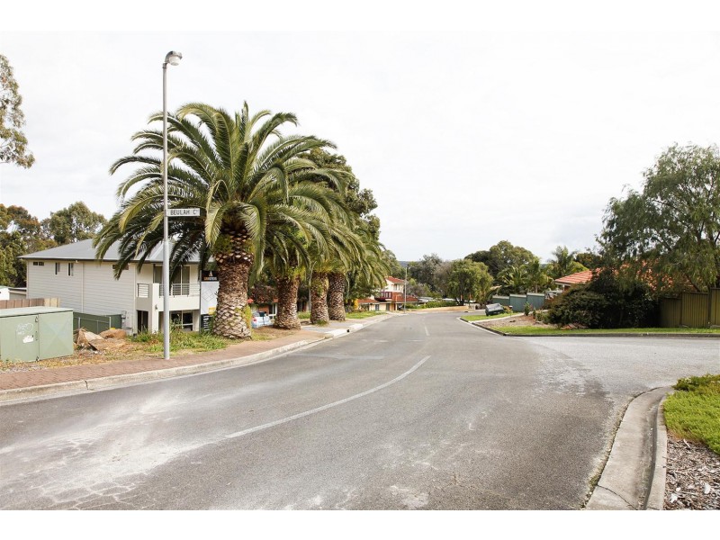 22 Blinkbrae Avenue, Happy Valley SA 5159