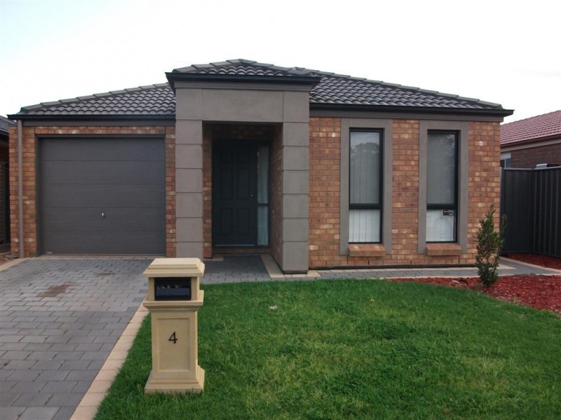 4 Albert court, Andrews Farm SA 5114