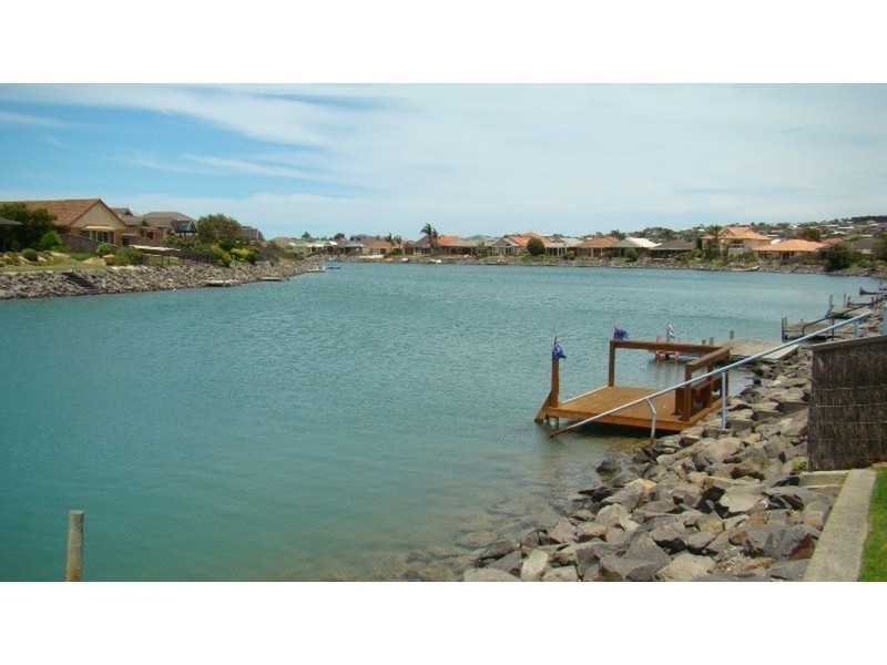 17 Matthew Flinders Drive, Encounter Bay SA 5211