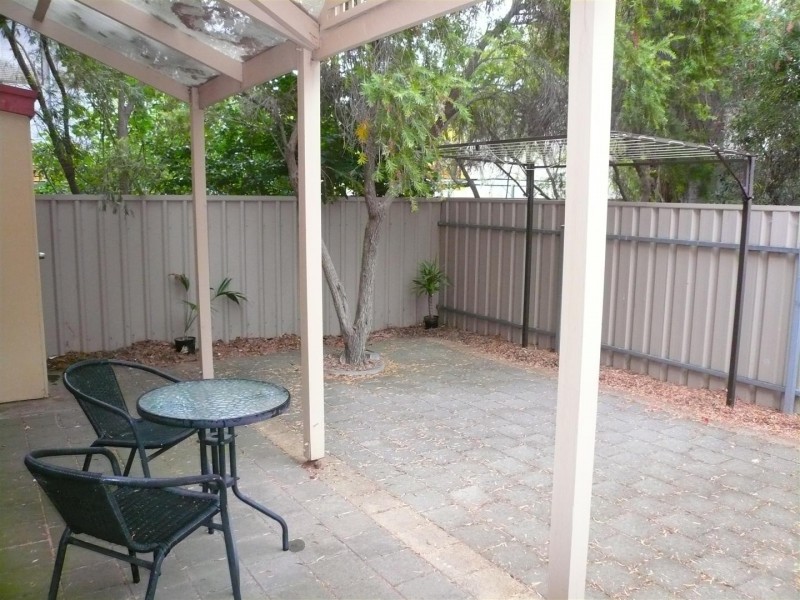 2/29 St Helena Place, Adelaide SA 5000