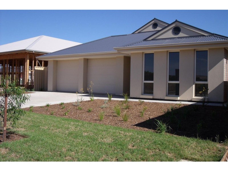 4 Burton Bank, Aldinga Beach SA 5173