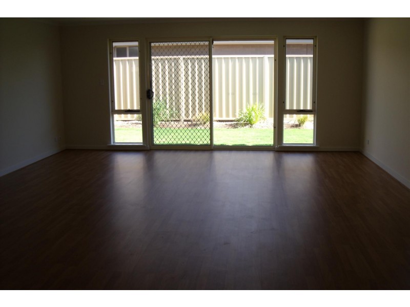 4 Burton Bank, Aldinga Beach SA 5173