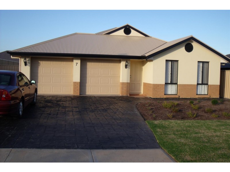 7 Scrub Avenue, Aldinga Beach SA 5173