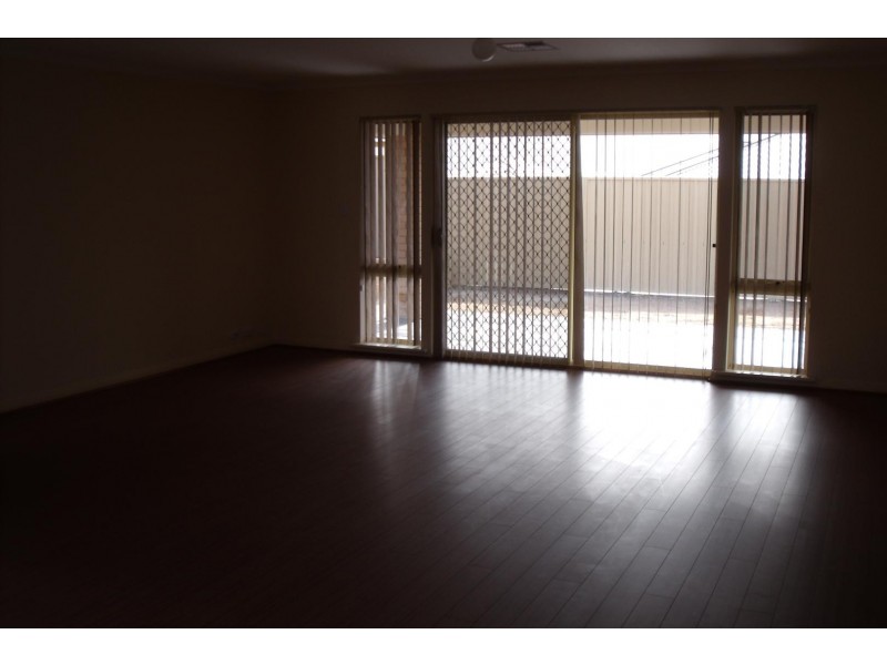 7 Scrub Avenue, Aldinga Beach SA 5173