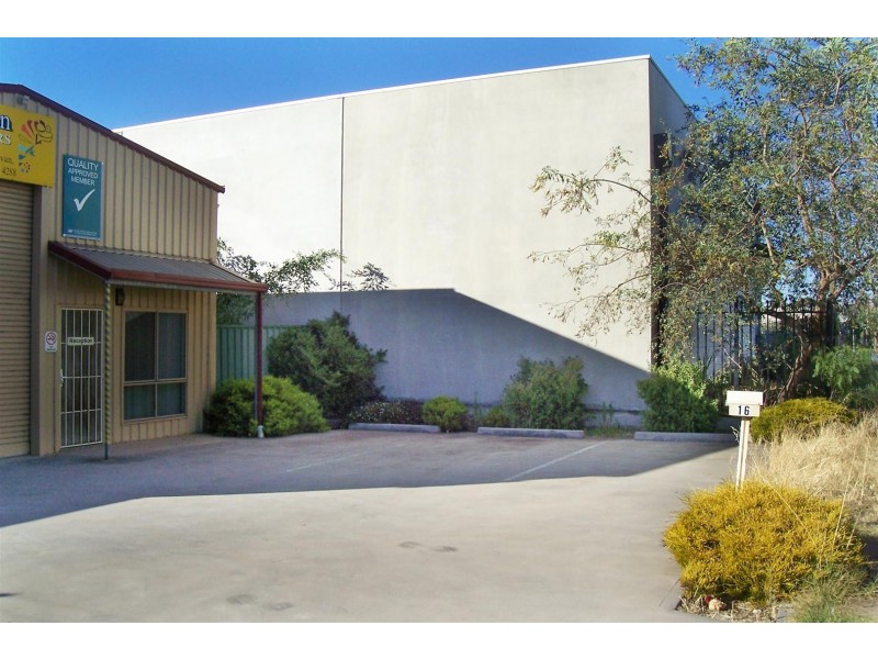 16 Goldsborough Road, Cavan SA 5094