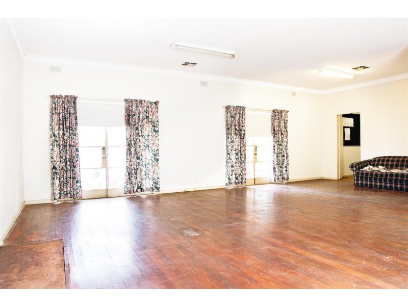292 Sir Donald Bradman Drive, Brooklyn Park SA 5032
