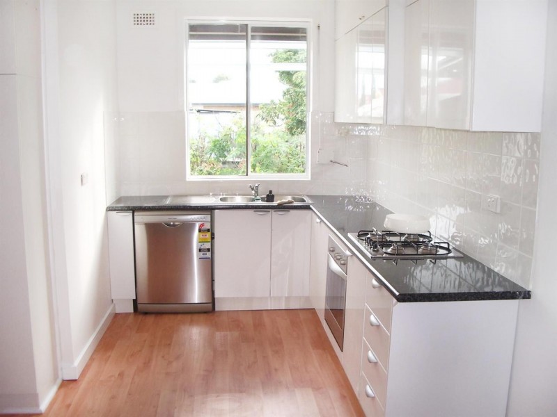 37 Tiparra Avenue, Park Holme SA 5043