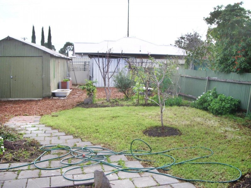 37 Tiparra Avenue, Park Holme SA 5043