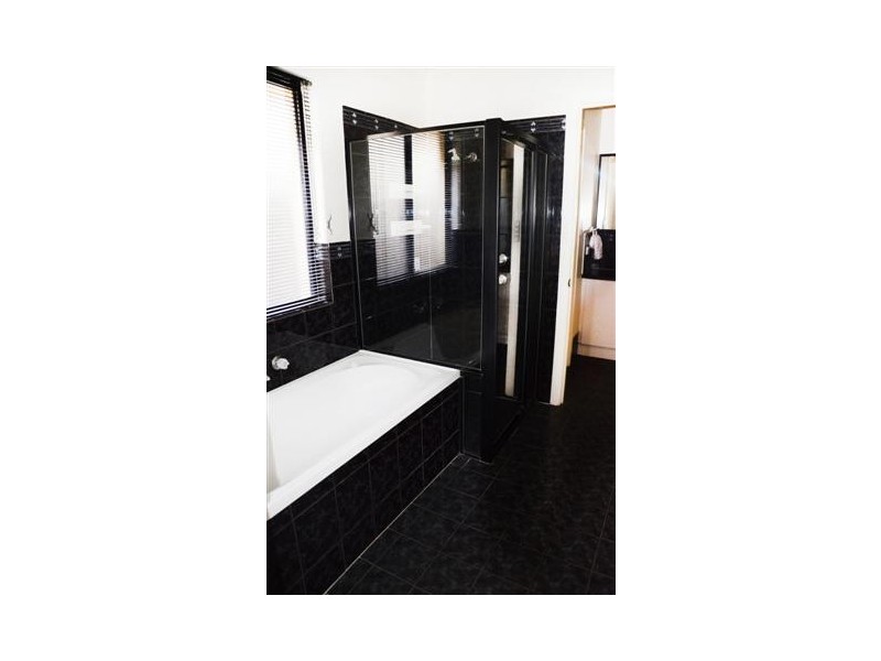 13 Knapman Crescent, Port Adelaide SA 5015