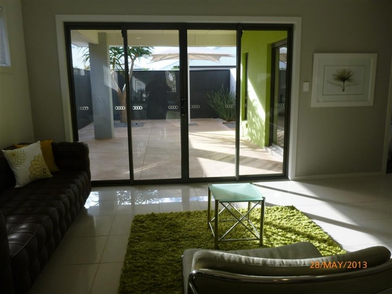 8 East Parkway, Andrews Farm SA 5114