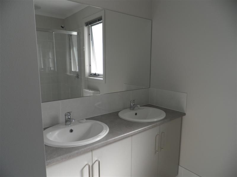 16 Streeton Rd, Munno Para SA 5115