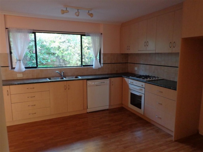 18 Manunda Way, Hallett Cove SA 5158