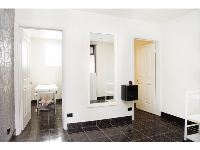 2/245 Grange Road, Findon SA 5023