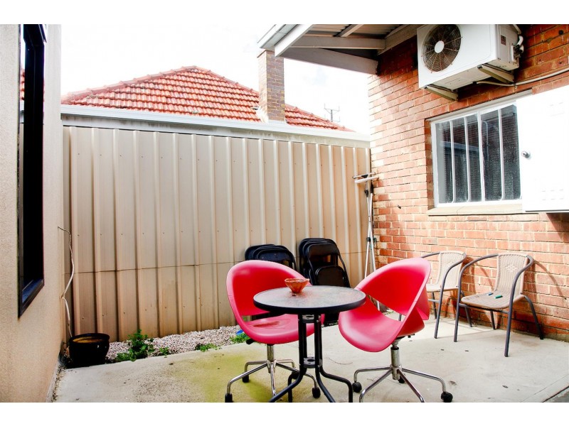 2/245 Grange Road, Findon SA 5023