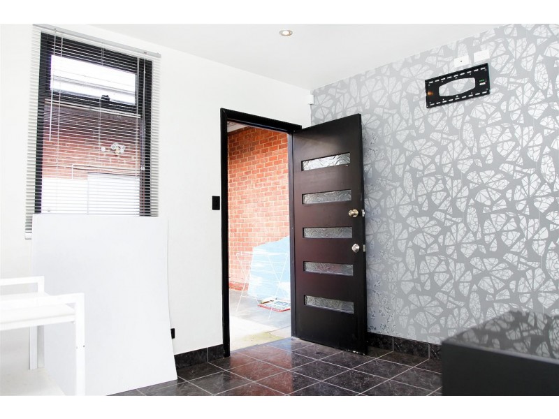 2/245 Grange Road, Findon SA 5023