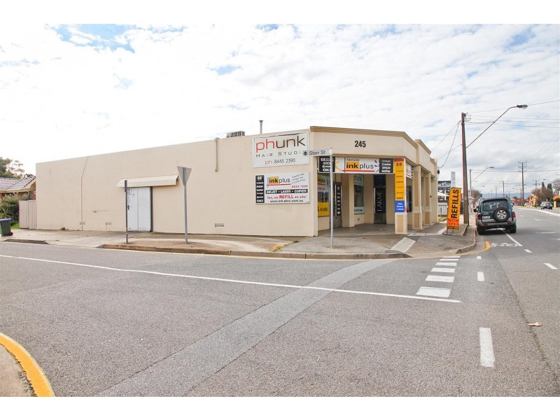 2/245 Grange Road, Findon SA 5023