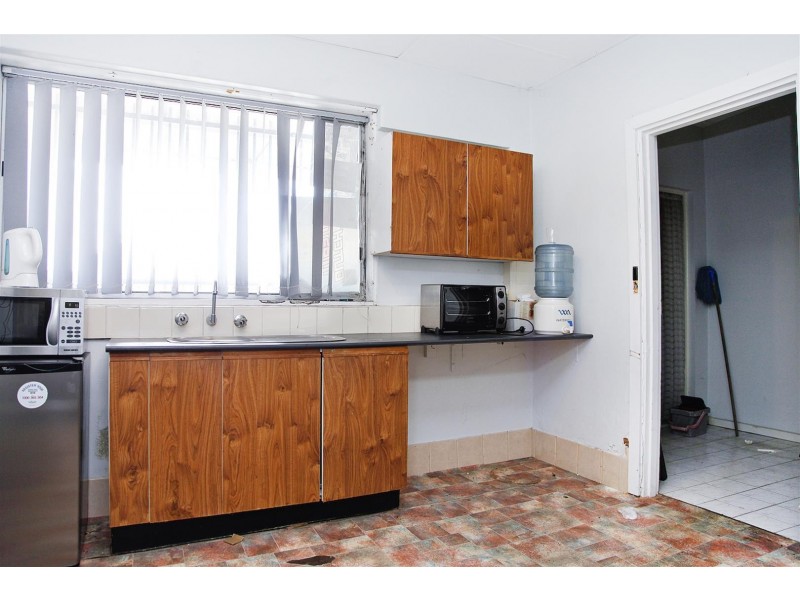 129 Tapleys Hill Road, Seaton SA 5023