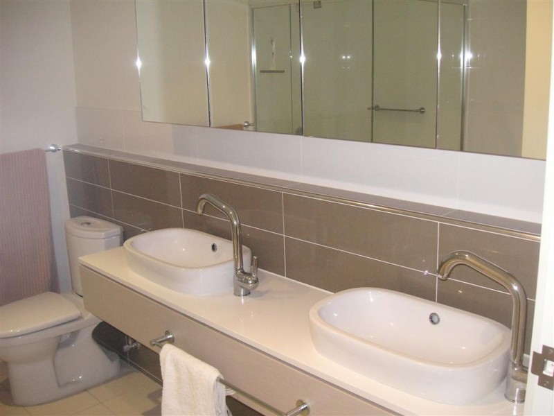 27 Tarni Court, New Port SA 5015