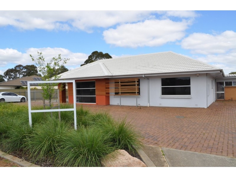 49 McIntyre Road, Para Hills West SA 5096