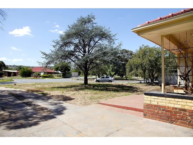 6 CAMERON ROAD, Elizabeth Vale SA 5112