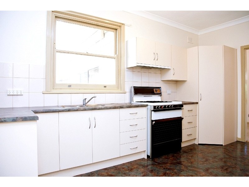 6 CAMERON ROAD, Elizabeth Vale SA 5112