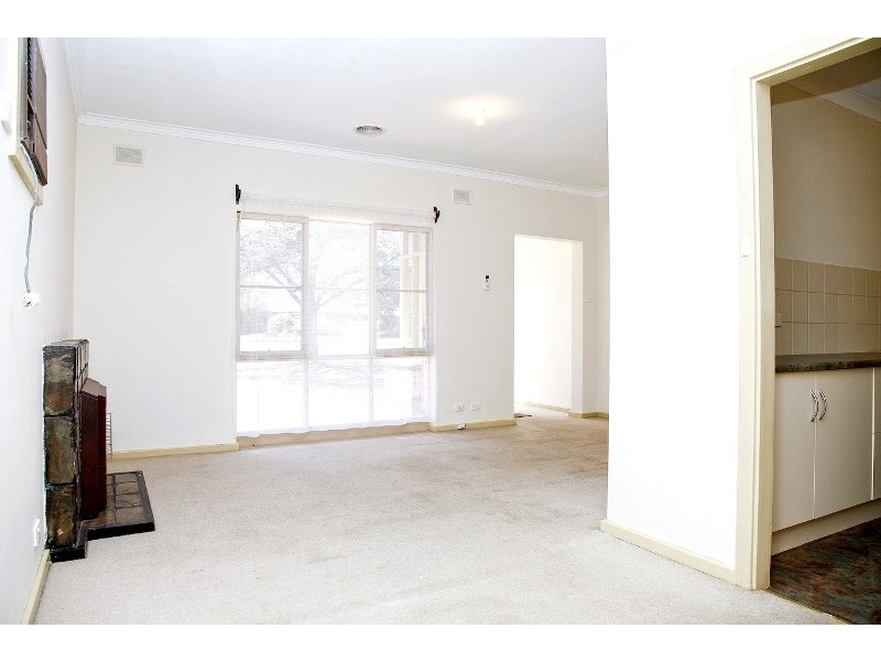 6 CAMERON ROAD, Elizabeth Vale SA 5112