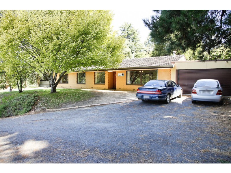 2 Avenue Road, Stirling SA 5152