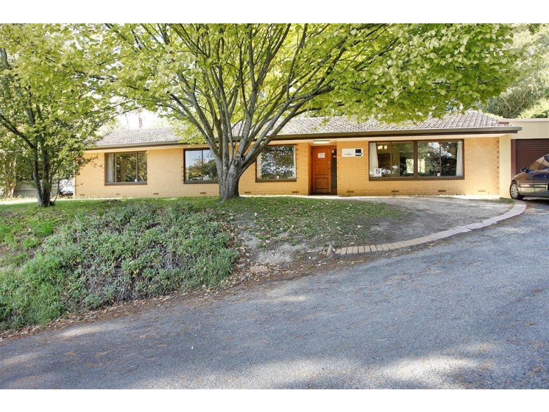 2 Avenue Road, Stirling SA 5152