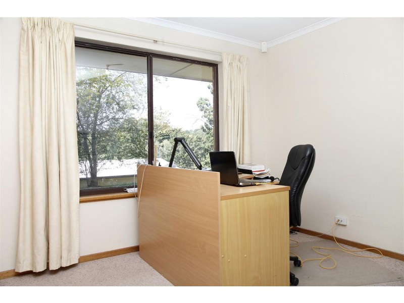 2 Avenue Road, Stirling SA 5152